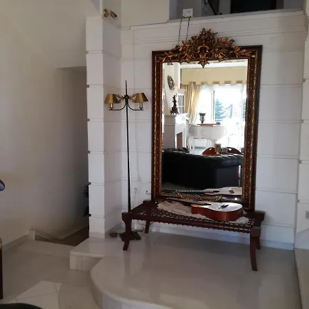 Villa πολυτελής με θέα τον θερμαϊκό *