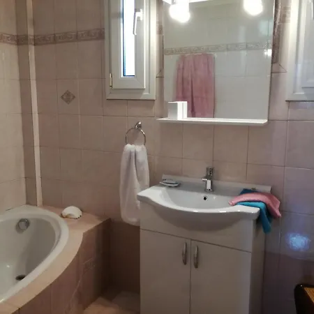 πολυτελής με θέα τον θερμαϊκό