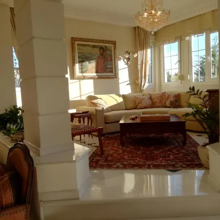 πολυτελής με θέα τον θερμαϊκό Villa Tessalónica