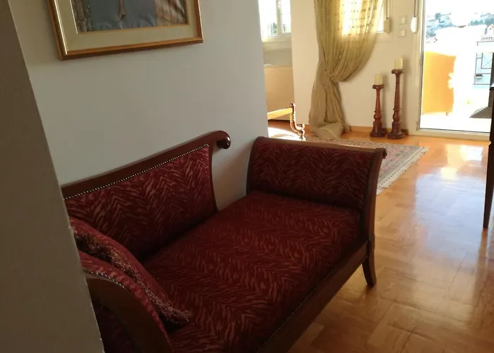 πολυτελής με θέα τον θερμαϊκό